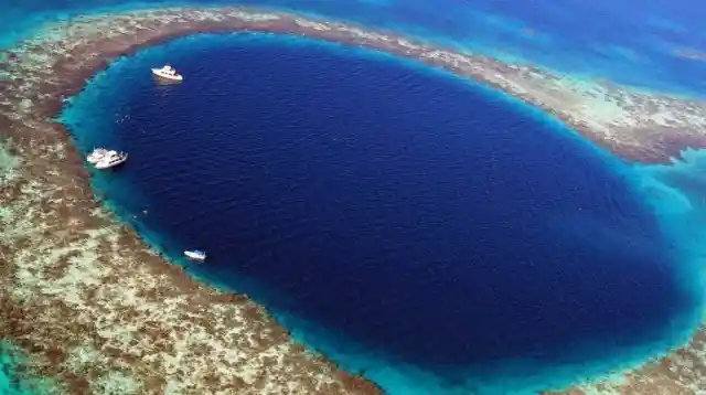 #24. The Great Blue Hole &ndash; Belize