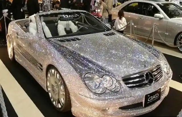 Mercedes Benz Cubierto De Diamantes