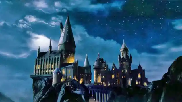 #6. Hogwarts - Harry Potter