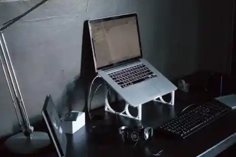 #20. Laptop Stand