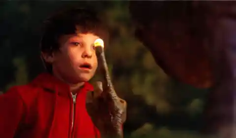 #6. The &ldquo;Phone-Home&rdquo; Scene, E.T.