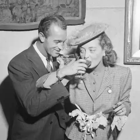 #29. Bette Davis and William Grant Sherry’s Marriage, 1945