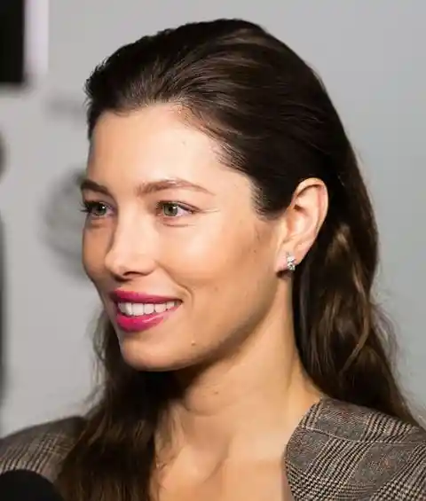 #12. Jessica Biel's Favorite Mask