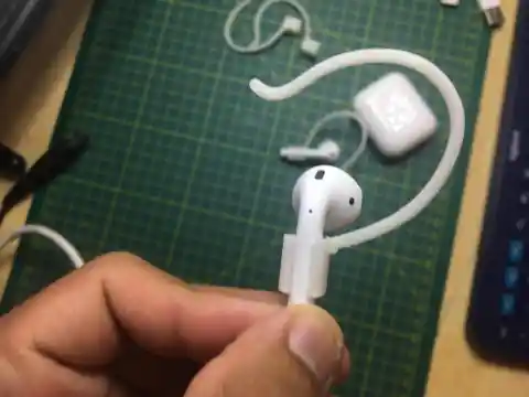 #9. Airpods Ear Hook