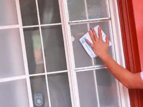 #17. Cleaning Windows